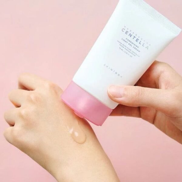 كريم جل خفيف لتقليل المسام بخلاصة سنتيلا للبشره الدهنيه SKIN1004 Centella Poremizing Light Gel Cream 75m