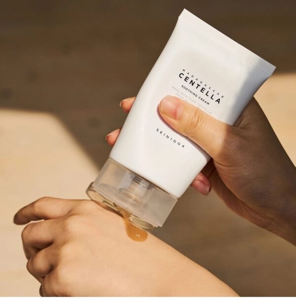 img_0443 SKIN1004 MADAGASCAR CENTELLA SOOTHING CREAM - 75ML | سكين1004 كريم السينتيلا المهدئ - 75 مل للبشره الدهنيه