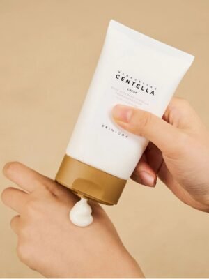 SKIN1004 MADAGASCAR CENTELLA CREAM - 75ML | سكين1004 كريم السينتيلا المرطب - 75 مل للبشره المختلطه و الجافه