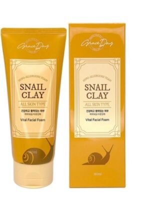 للبشره العاديه و المختلطه و الجافه Grace Day Snail Clay Vital Facial Foam